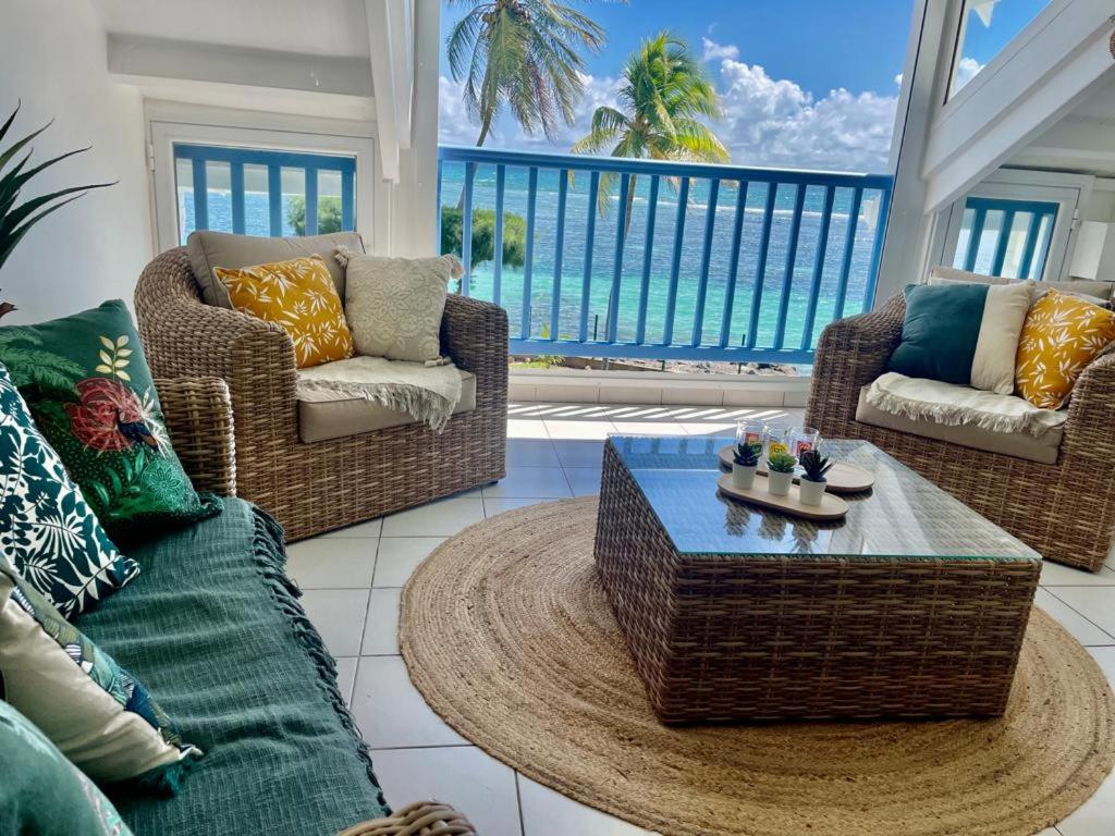 Ti Macloa - Appartement Les Pieds Dans L'Eau Sainte-Anne  Esterno foto